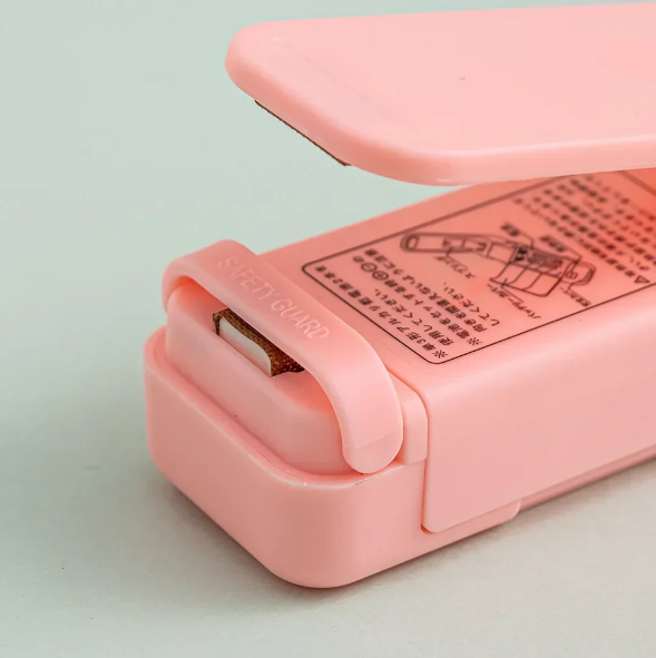 Portable Mini Heat Bag Sealing Machine – Magnetic Package Sealer for Food, Snacks, Vegetables & Storage