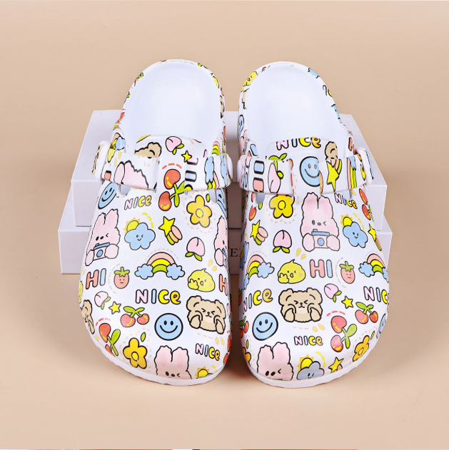 Adorable Women’s Cartoon Mule Clogs – Adjustable Buckle, Non-Slip Closed Toe Shoes for Beach & Garden