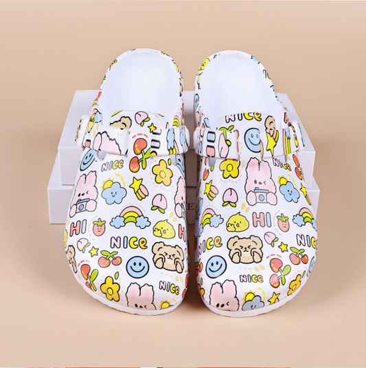 Adorable Women’s Cartoon Mule Clogs – Adjustable Buckle, Non-Slip Closed Toe Shoes for Beach & Garden